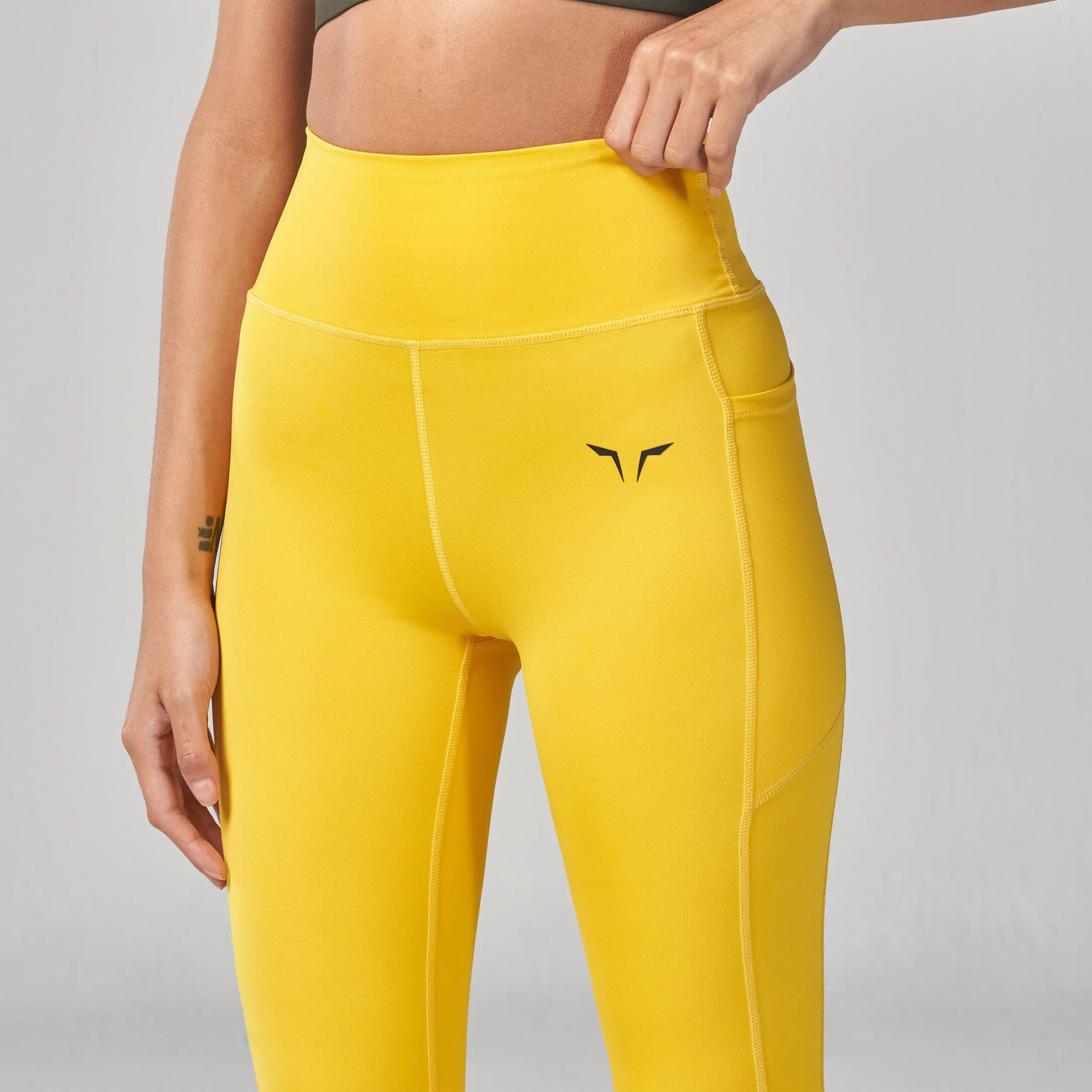 Essential Cropped Leggings 24" - Yellow