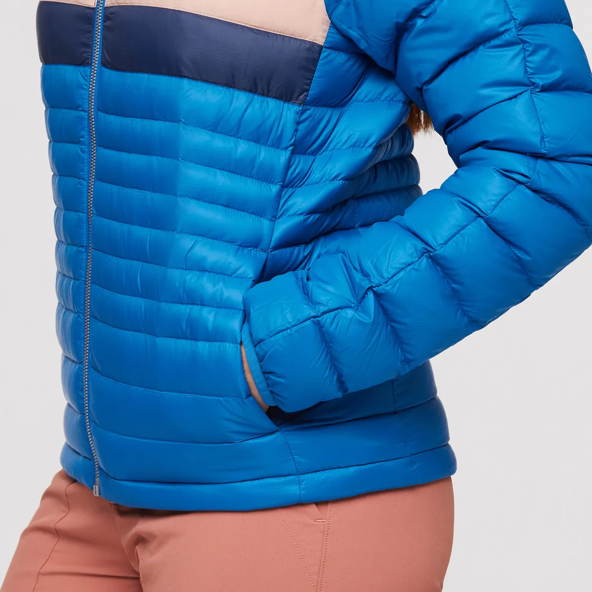 Fuego Hooded Down Jacket - Women's